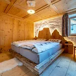 Guest house Ospitalita Diffusa Laste Dolomites - Cesa Del Bepo Moro
