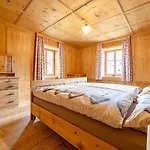 Guest house Ospitalita Diffusa Laste Dolomites - Cesa Del Bepo Moro